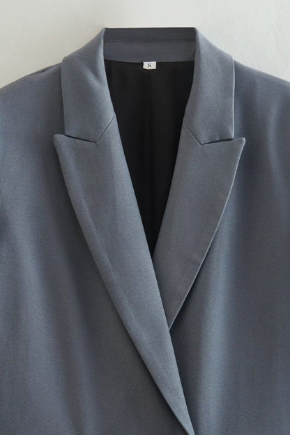 Well Tailored Garment with a Graceful Silhouette
