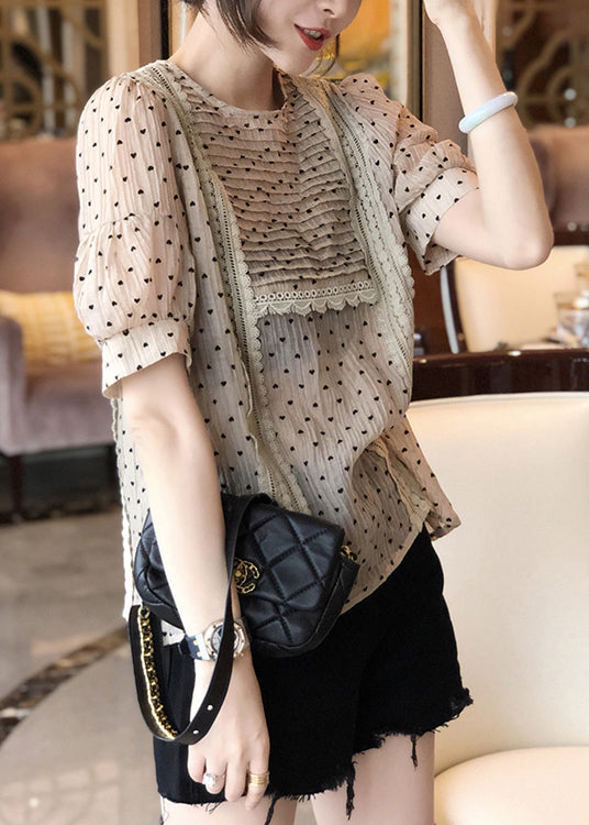 Classic Vintage Shirt with a Flattering Fit
