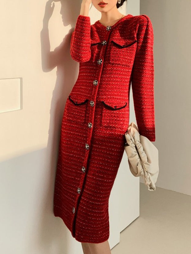 Well Tailored Dress with a Graceful Silhouette