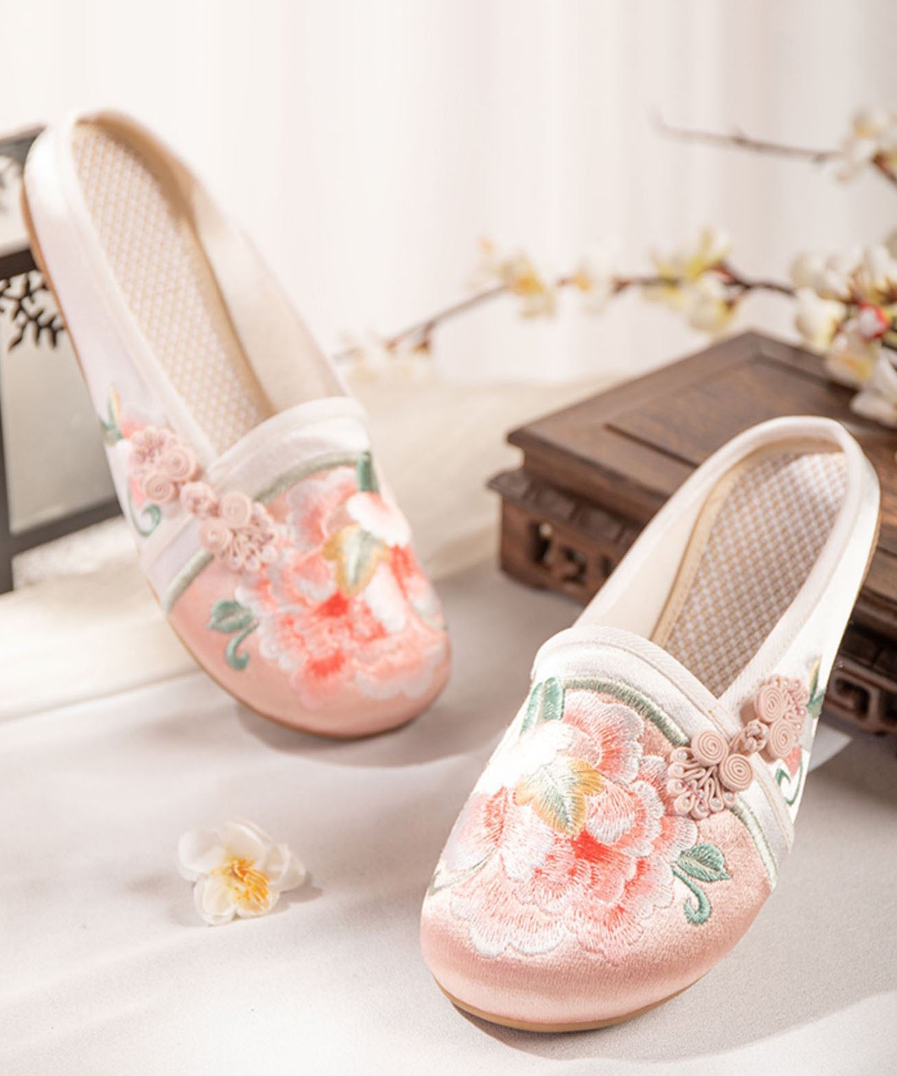 A Vintage Style Sandals with Delicate Timeless Details