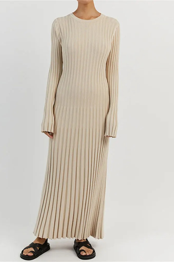 Sophisticated Garment with a Clean Classic Look