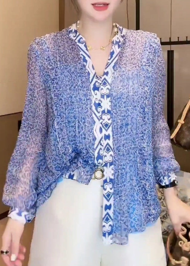 Beautifully Crafted Blouse in a Classic Style