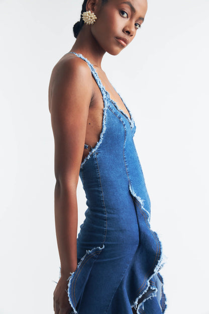 Gracefully Styled Dress for Any Occasion