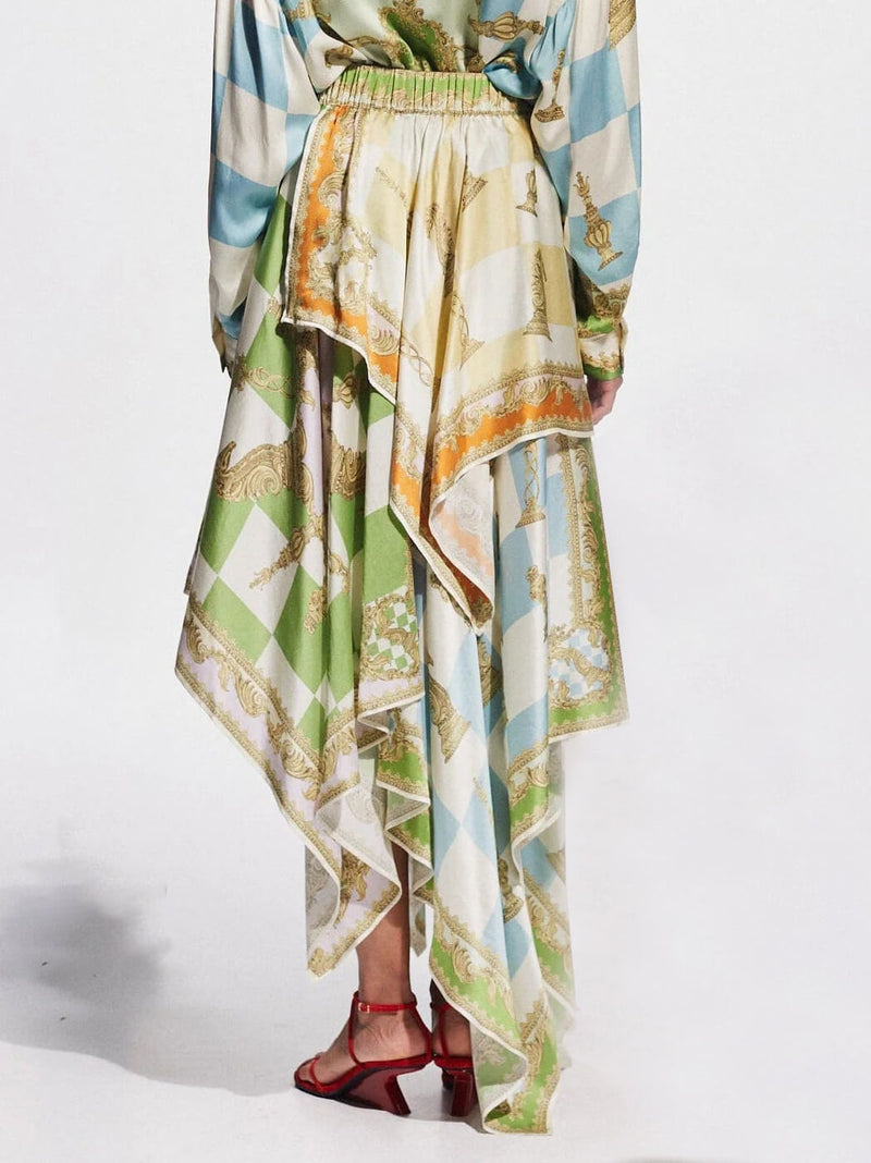 Effortlessly Elegant Garment with a Timeless Design