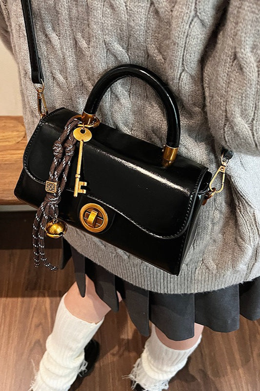 Polished Bag with an Effortless Classic Look