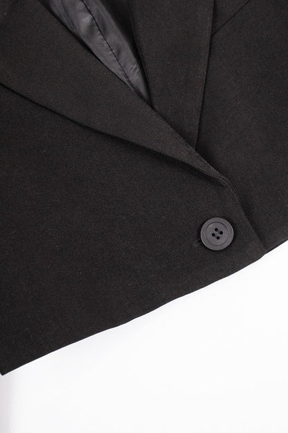 Sophisticated Garment with a Clean Classic Look