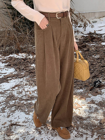 Effortlessly Elegant Trousers with a Timeless Design