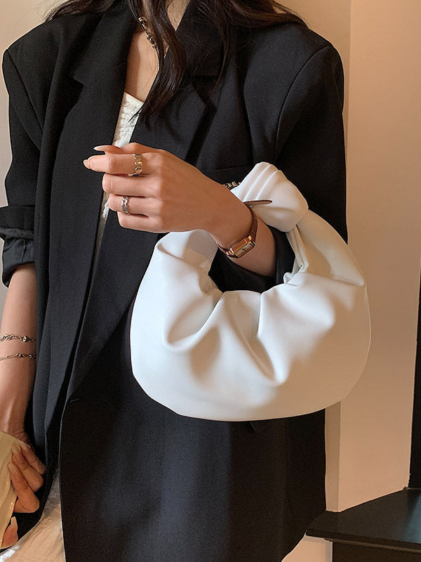 Well Tailored Bag with a Graceful Silhouette