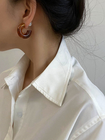 Effortlessly Elegant Garment with a Timeless Design
