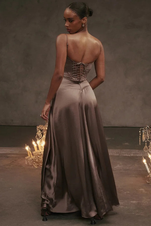Beautifully Finished Garment in a Timeless Design