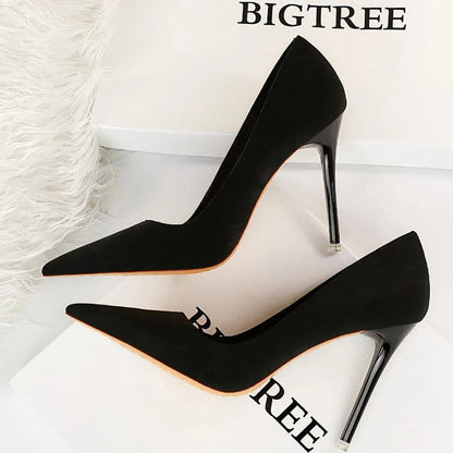 Gracefully Styled Heels for Any Occasion