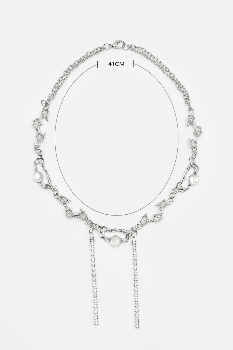 Sophisticated Garment with a Clean Classic Look