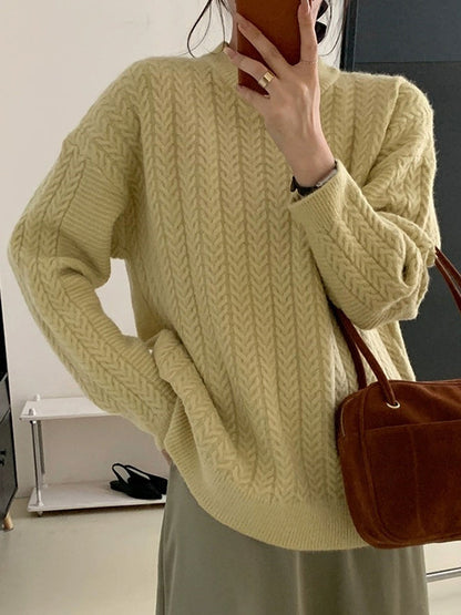 Effortlessly Elegant Sweater with a Timeless Design