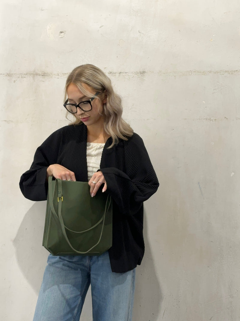 Gracefully Styled Bag for Any Occasion