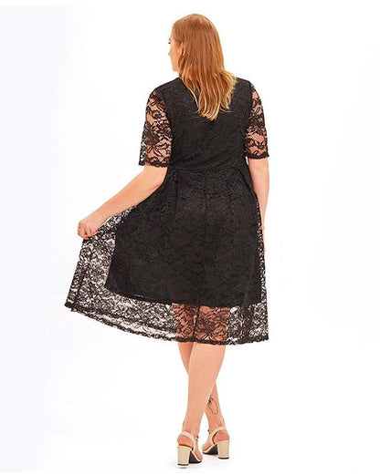 Well Tailored Dress with a Graceful Silhouette