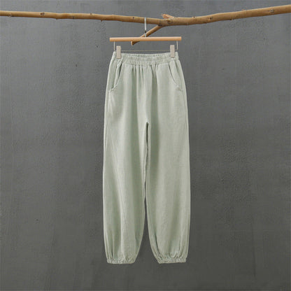 Classic Vintage Pants with a Flattering Fit