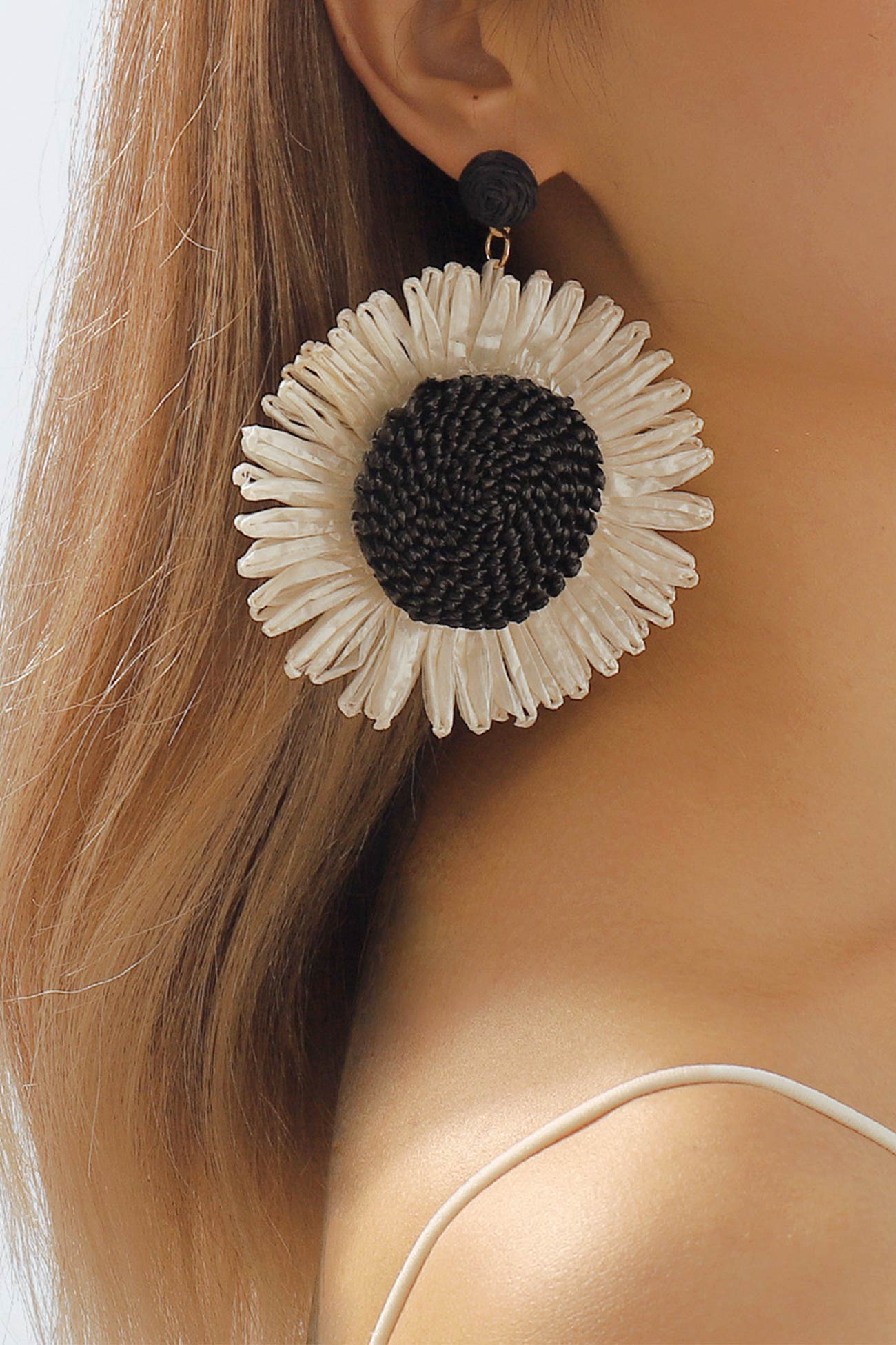 Gracefully Styled Garment for Any Occasion