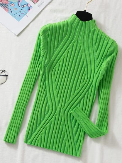 Effortlessly Elegant Sweater with a Timeless Design