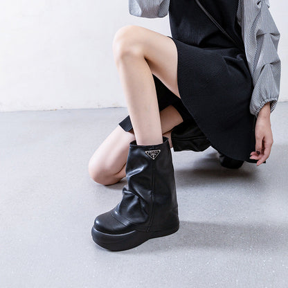 Beautifully Finished Boots in a Timeless Design