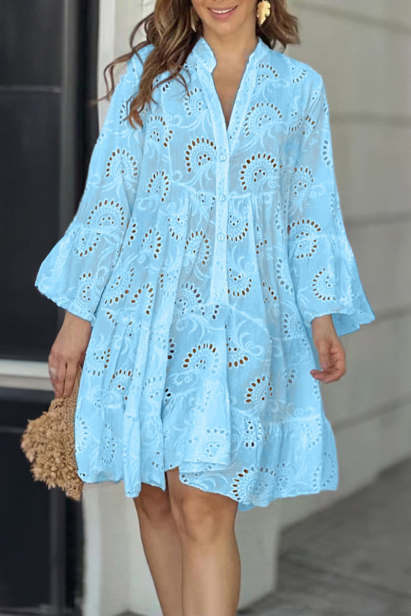 Beautifully Finished Dress in a Timeless Design