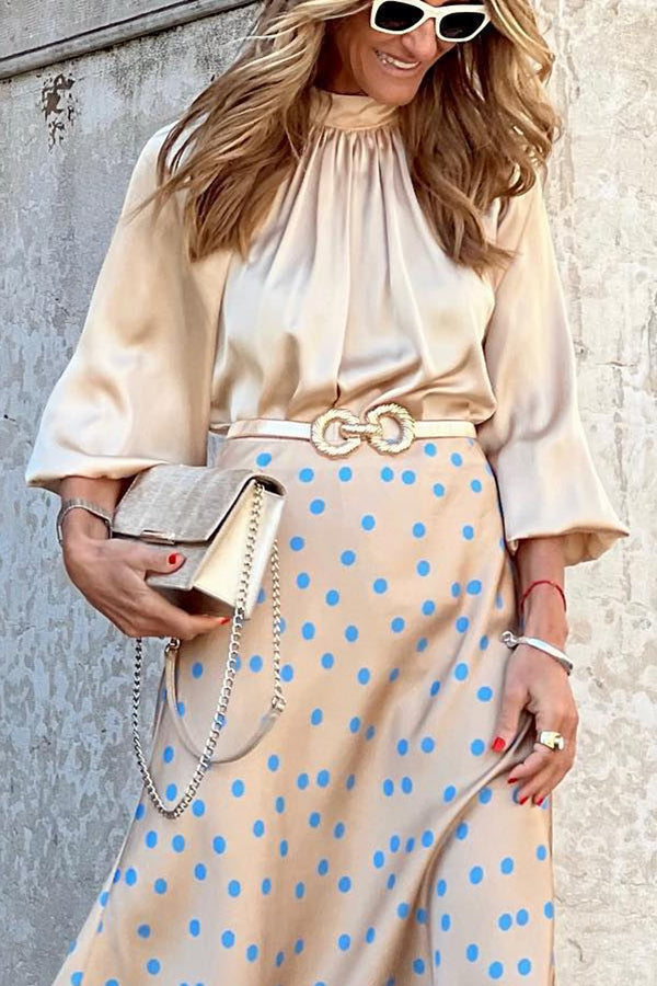 Beautifully Crafted Blouse in a Classic Style