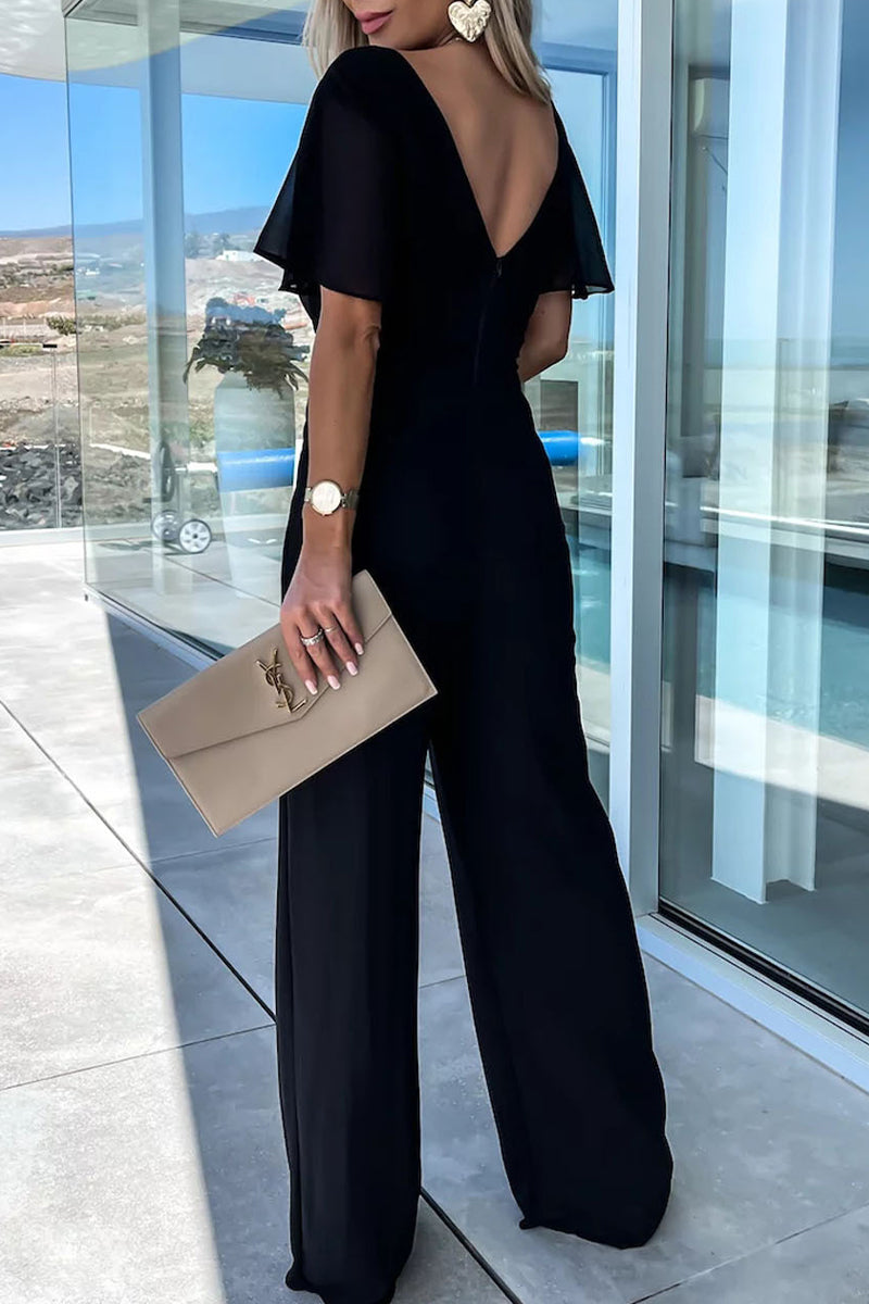 Effortlessly Elegant Garment with a Timeless Design