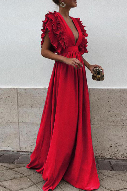 Beautifully Finished Dress in a Timeless Design