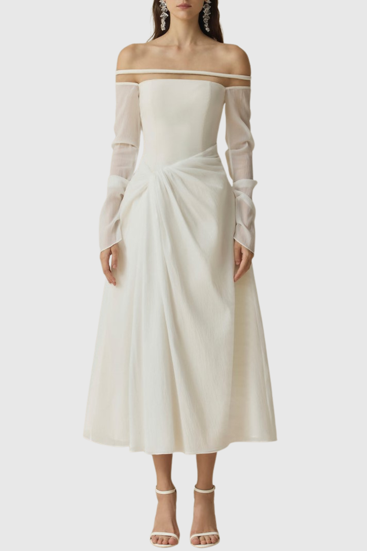 Beautifully Finished Dress in a Timeless Design