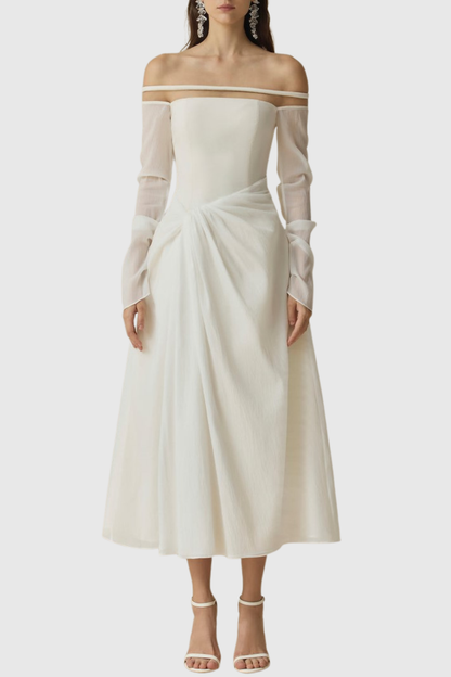 Beautifully Finished Dress in a Timeless Design