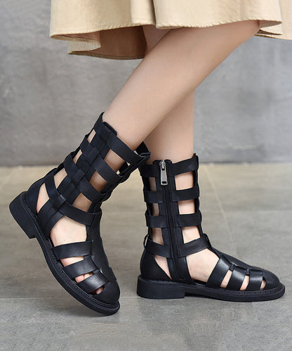 Well Tailored Boots with a Graceful Silhouette