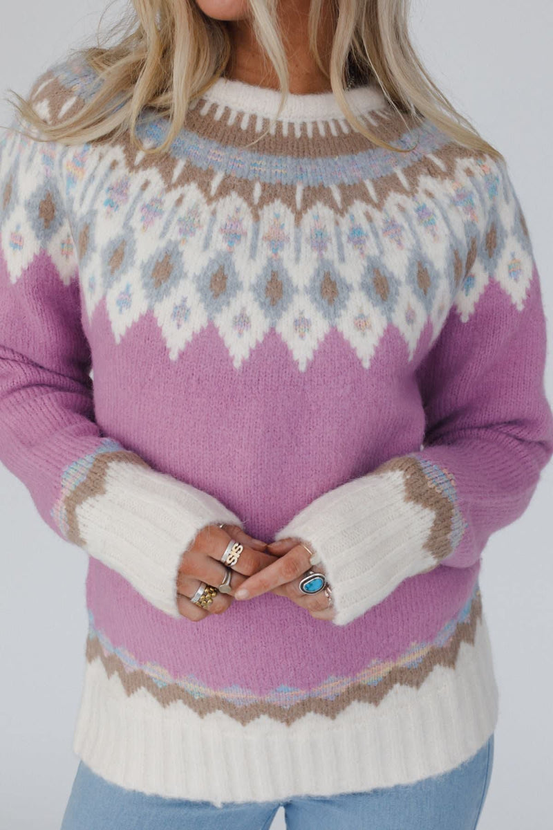 Well Tailored Sweater with a Graceful Silhouette