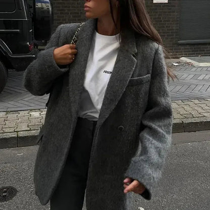 Classic Vintage & Enduringly Stylish Coat
