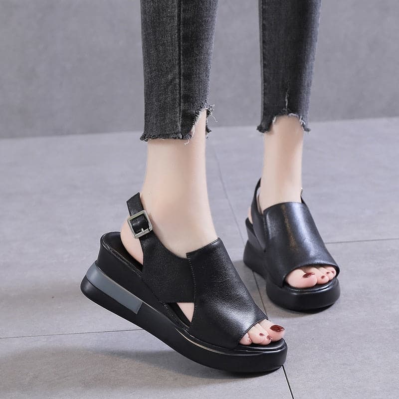 Beautifully Finished Heels in a Timeless Design