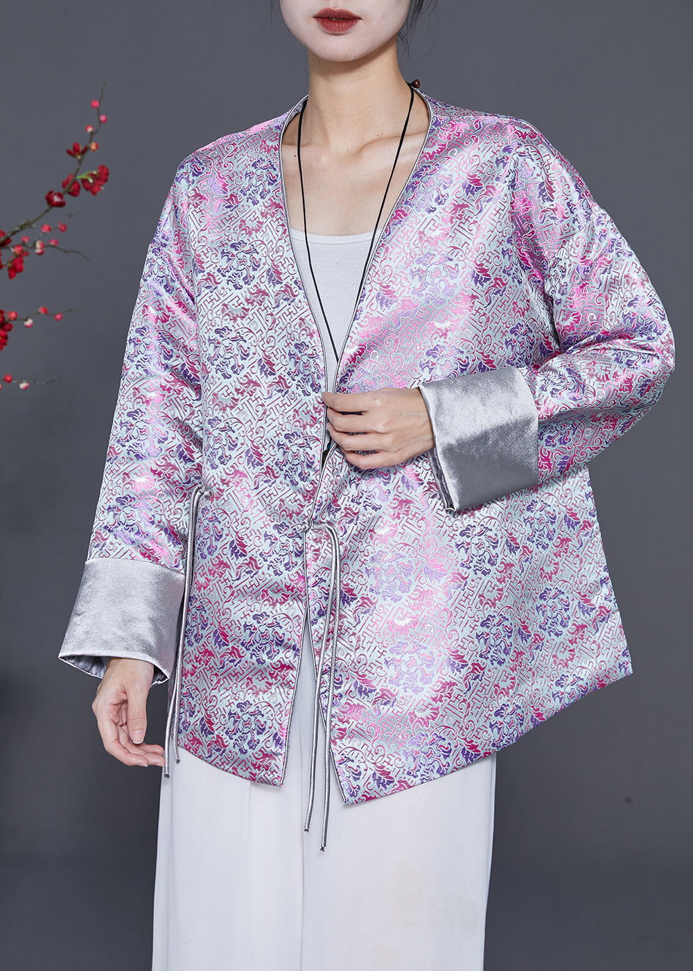 Well Tailored Coat with a Graceful Silhouette