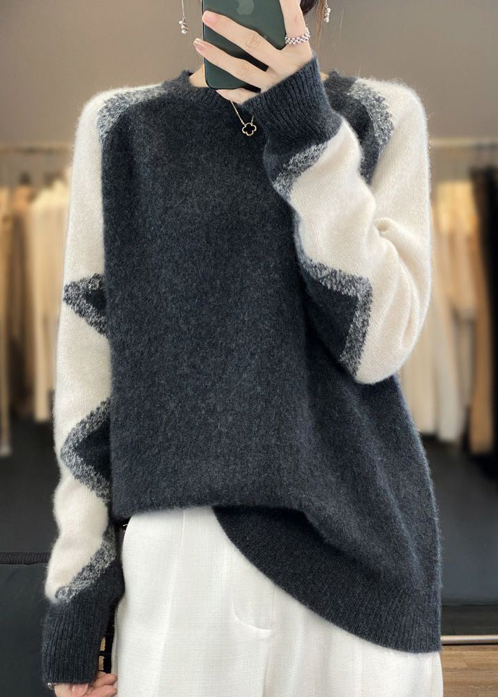 Classic Vintage Sweater with a Flattering Fit
