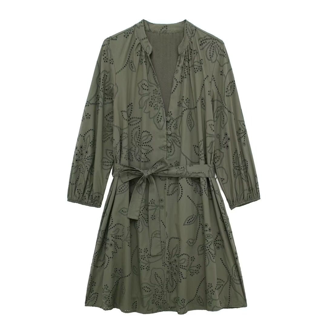 Polished Dress with an Effortless Classic Look