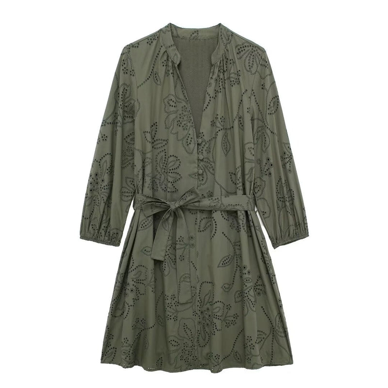 Polished Dress with an Effortless Classic Look