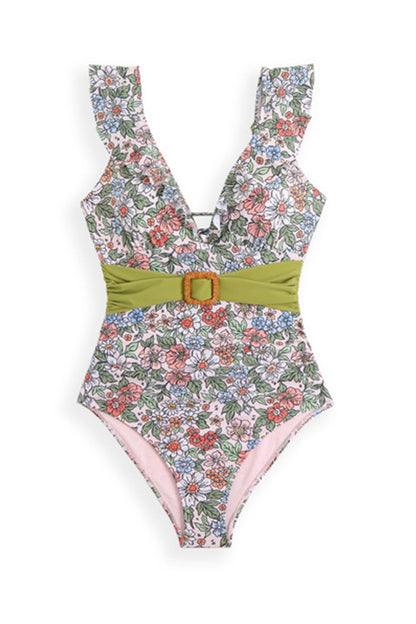 Effortlessly Elegant Swimsuit with a Timeless Design