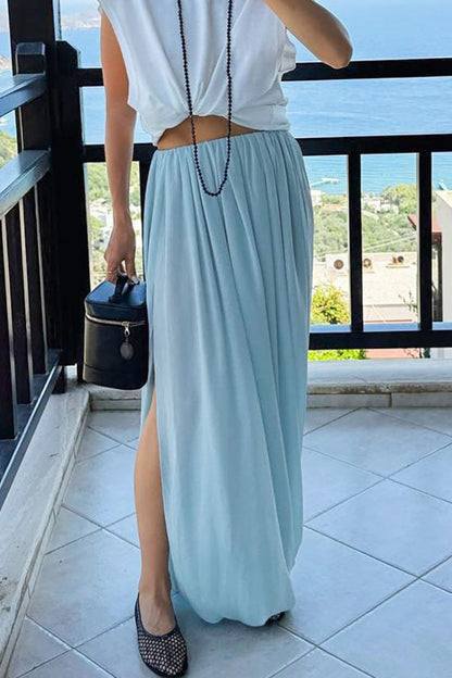 Effortlessly Elegant Garment with a Timeless Design