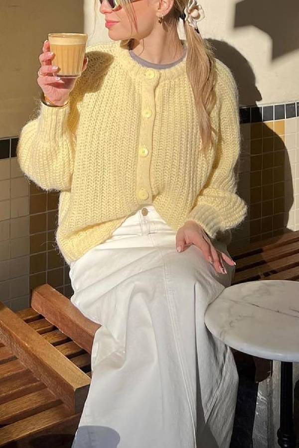 Elegantly Styled Cardigan for Everyday Wear