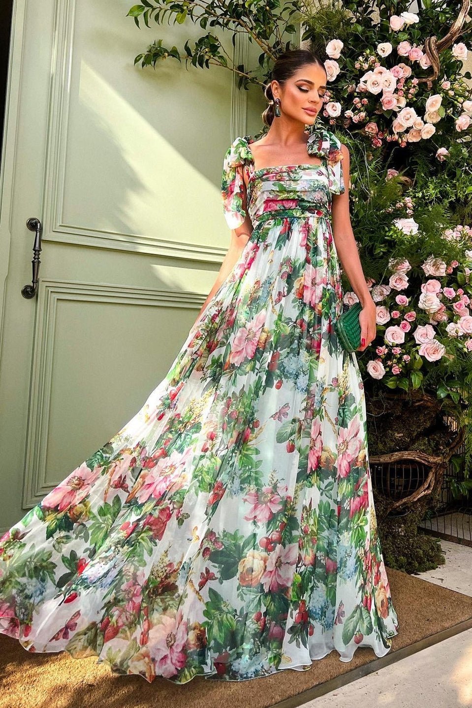 Polished Dress with an Effortless Classic Look