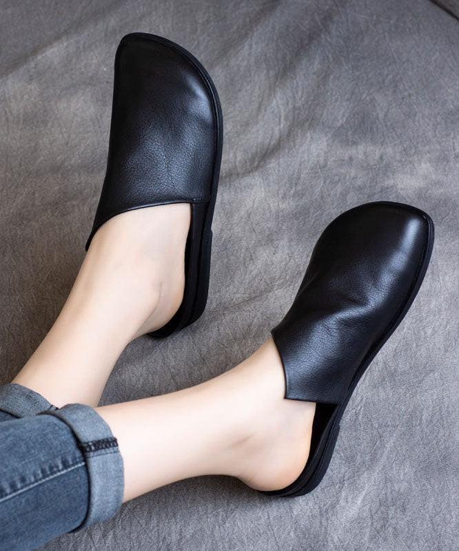 Effortlessly Elegant Sandals with a Timeless Design