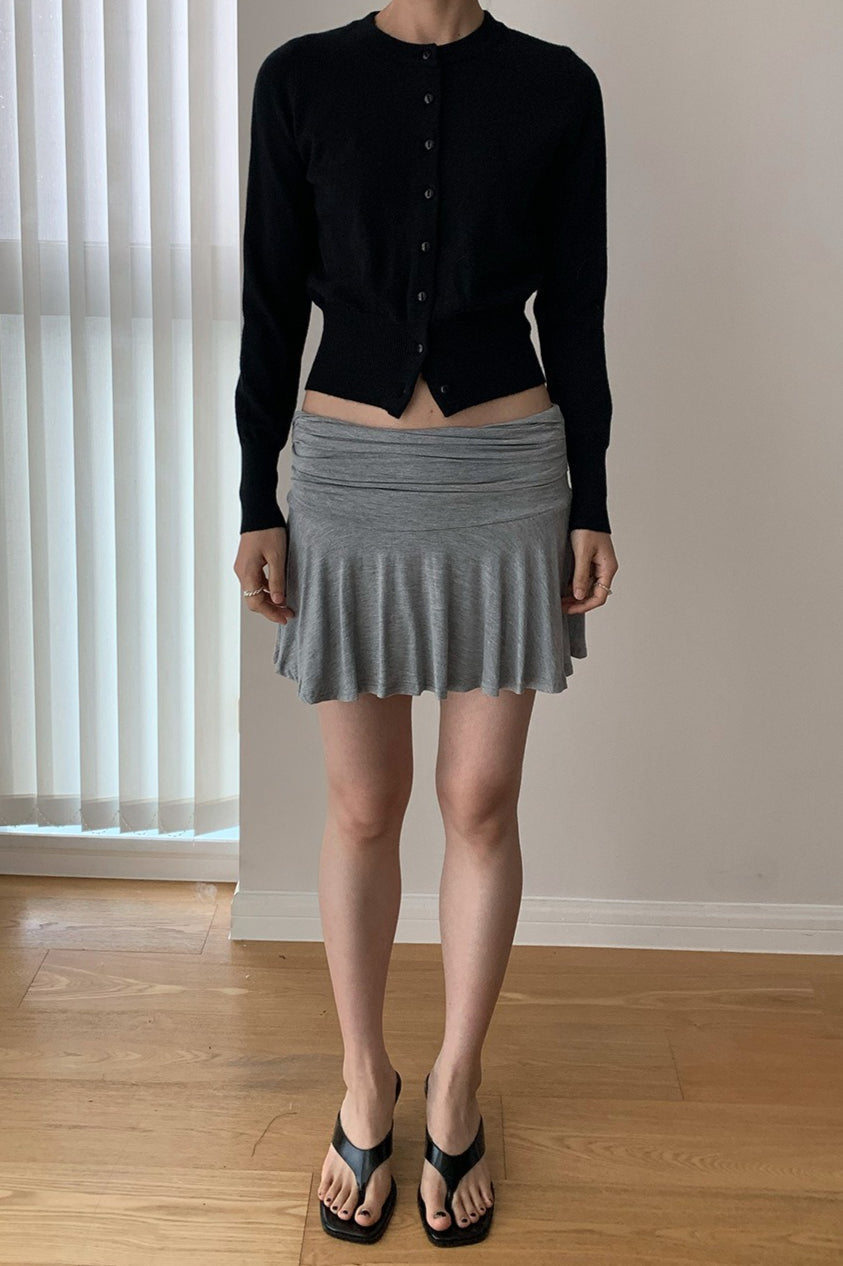 Effortlessly Elegant Cardigan with a Timeless Design