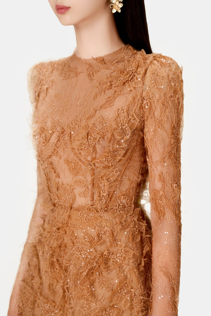 Beautifully Crafted Dress in a Classic Style