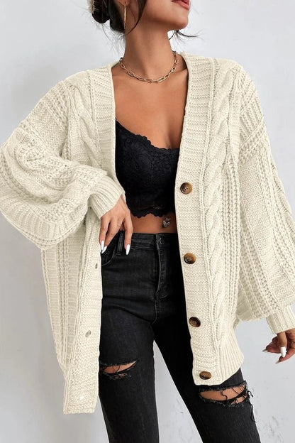 Effortlessly Elegant Sweater with a Timeless Design