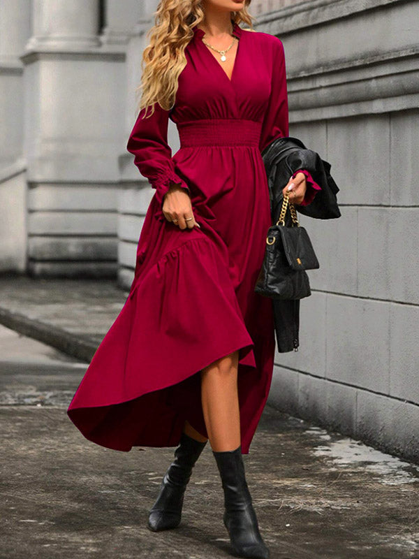 Well Tailored Dress with a Graceful Silhouette