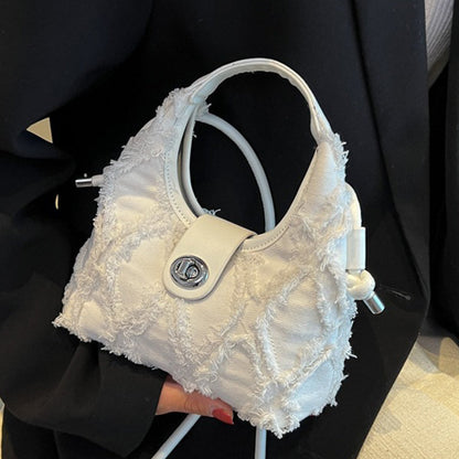 Beautifully Finished Bag in a Timeless Design