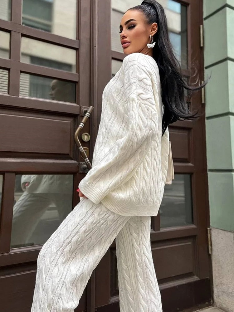 Gracefully Styled Sweater for Any Occasion
