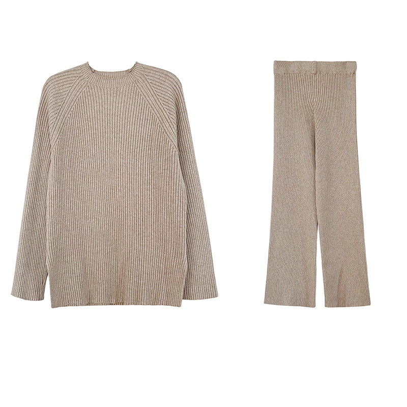 Classic Vintage Sweater with a Flattering Fit