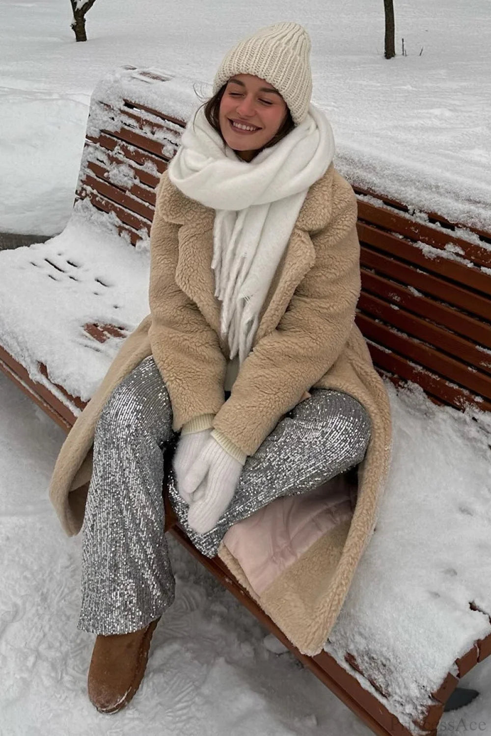 Elegantly Styled Coat for Everyday Wear